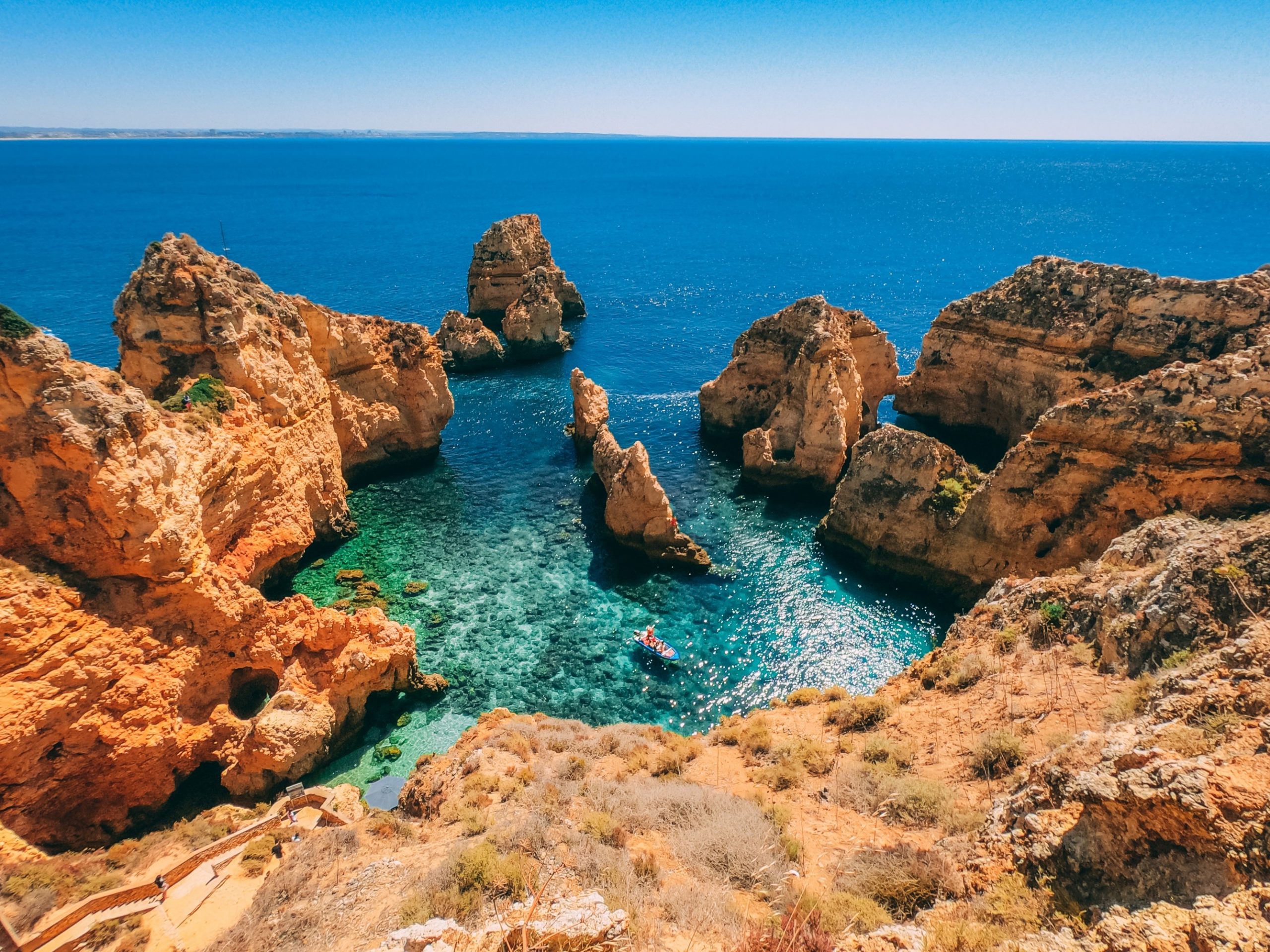 Algarve está a receber menos 26% de portugueses neste Verão   8 ponta-da-piedade-scaled